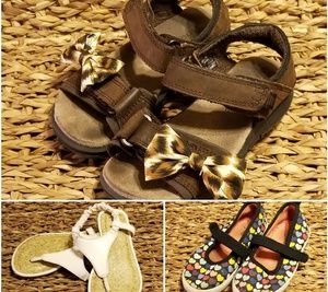⚪Girls size 9 bundle casual&sandalsx2